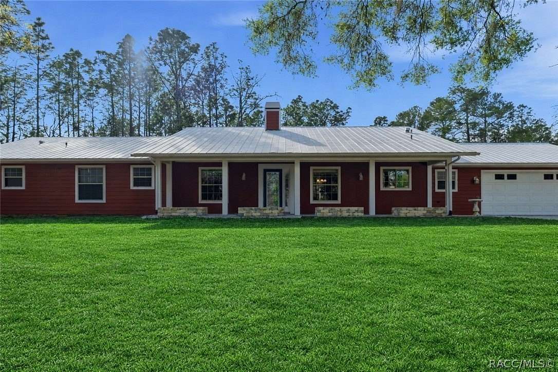 2 Acres of Land with Home for Sale in Floral City, Florida