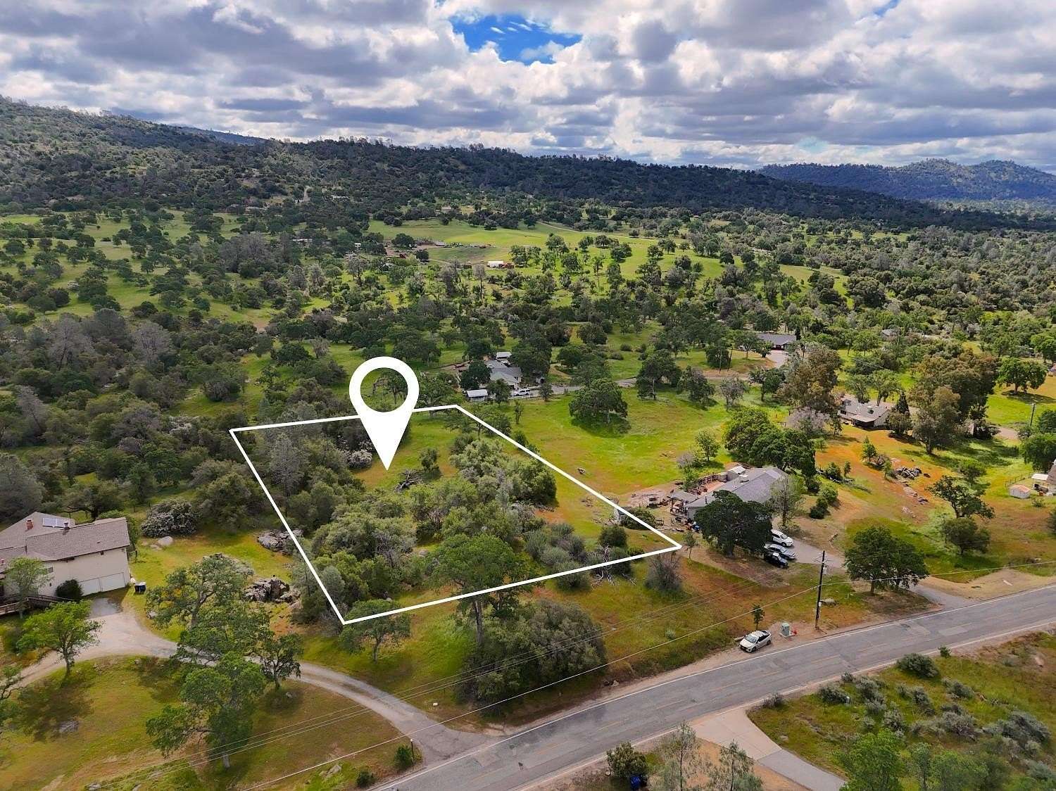 1.15 Acres of Residential Land for Sale in Coarsegold, California