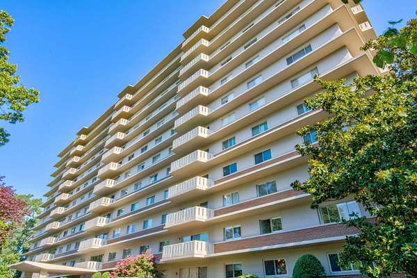 2.78 Acres of Land with Home for Sale in Memphis, Tennessee