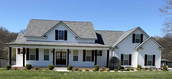 12 Acres of Recreational Land with Home for Sale in Culleoka, Tennessee