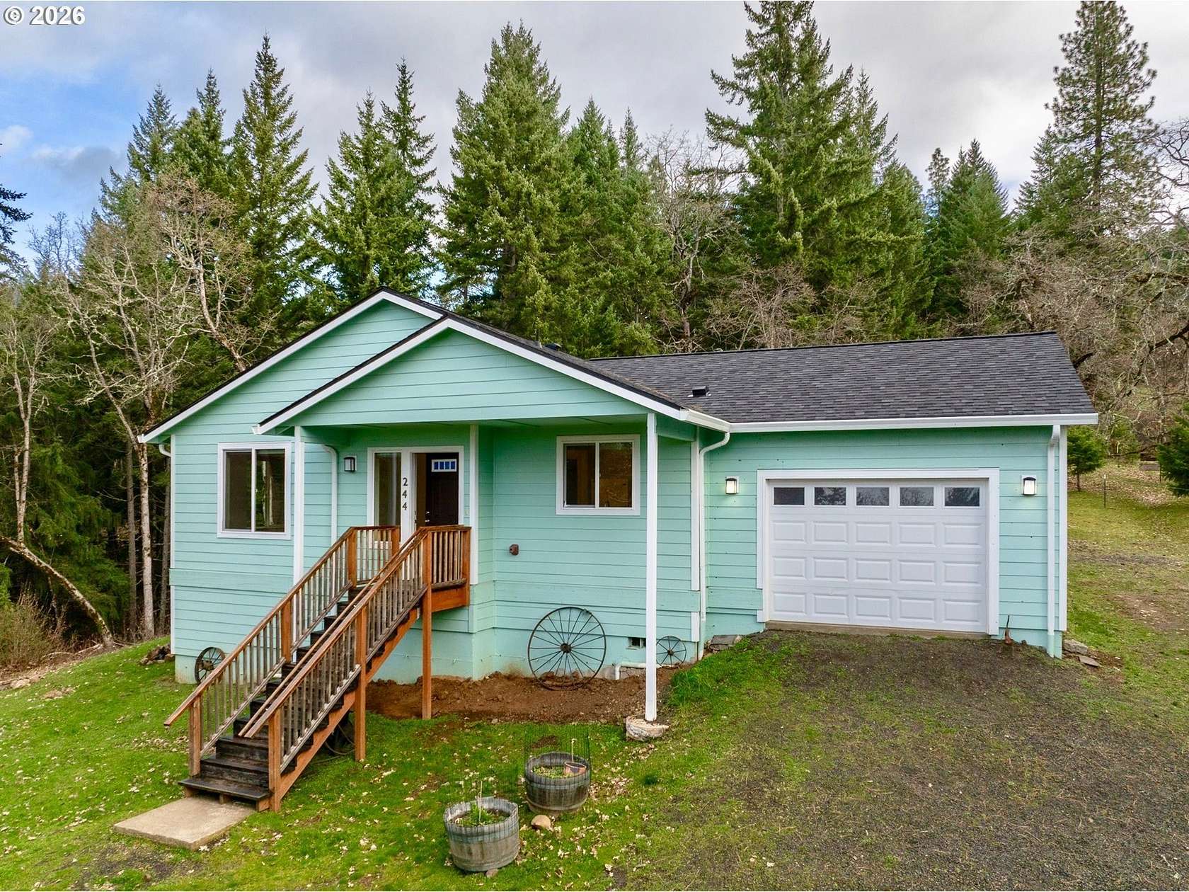 2.5 Acres of Land with Home for Sale in White Salmon, Washington