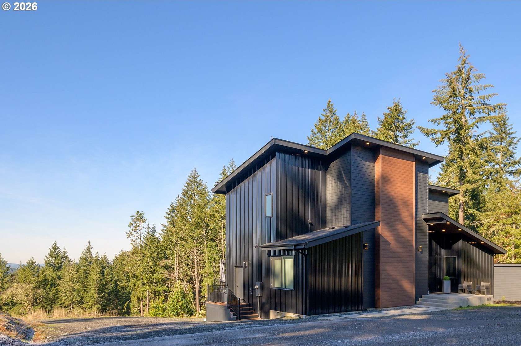 5 Acres of Land with Home for Sale in Eugene, Oregon