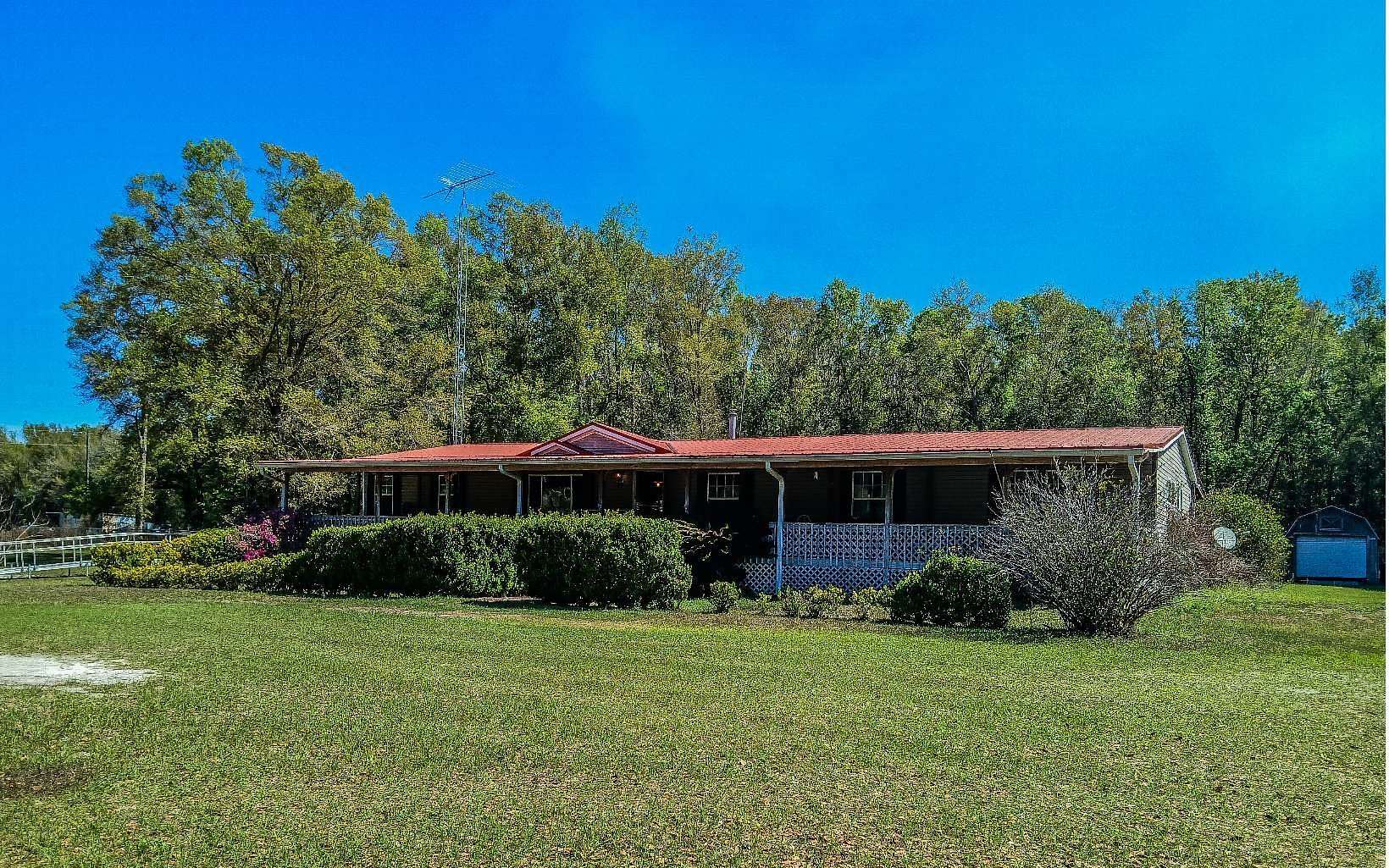 10 Acres of Land with Home for Sale in Branford, Florida