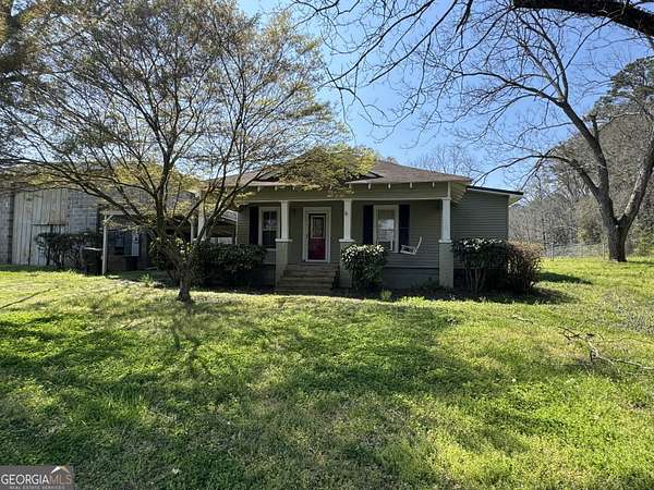 2.8 Acres of Land with Home for Sale in Roanoke, Alabama