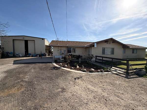 18.7 Acres of Land with Home for Sale in Riverdale, California