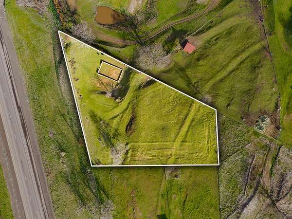 1.4 Acres of Residential Land for Sale in Talent, Oregon