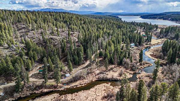 10 Acres of Residential Land for Sale in Elk, Washington