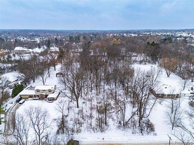 1.39 Acres of Residential Land for Sale in Farmington Hills, Michigan