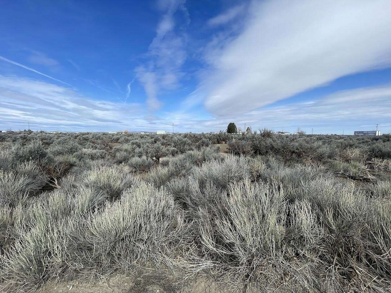 1 Acre of Residential Land for Sale in Christmas Valley, Oregon