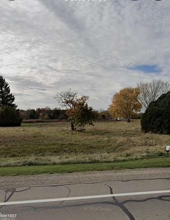 2.3 Acres of Residential Land for Sale in Chesaning, Michigan