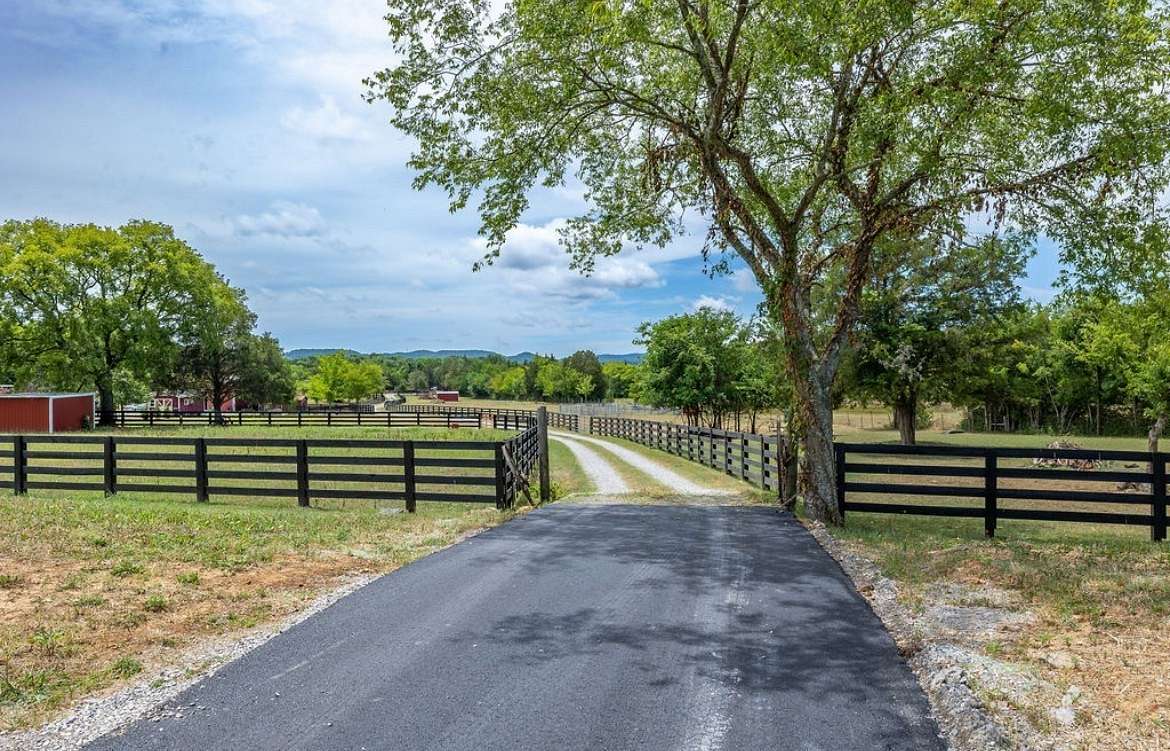 3 Acres of Residential Land for Sale in Franklin, Tennessee