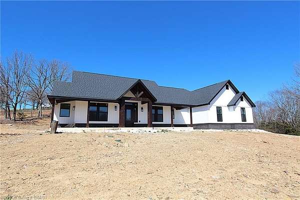 5.19 Acres of Land with Home for Sale in West Fork, Arkansas