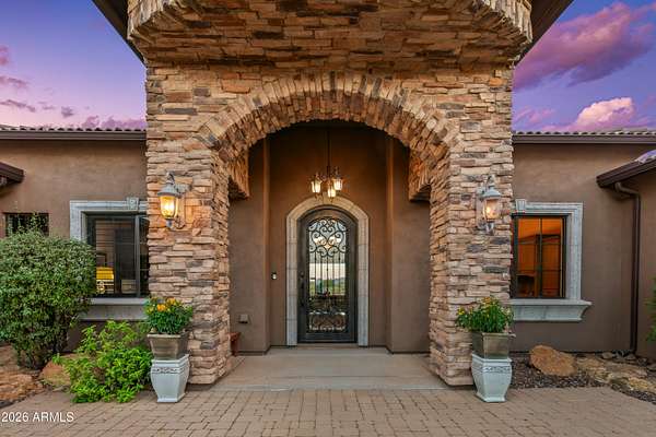 3.16 Acres of Land with Home for Lease in Scottsdale, Arizona