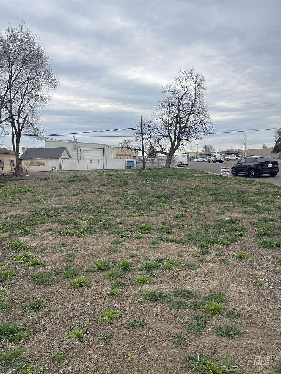 0.13 Acres of Commercial Land for Sale in Ontario, Oregon