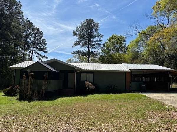 6 Acres of Land with Home for Sale in Cairo, Georgia