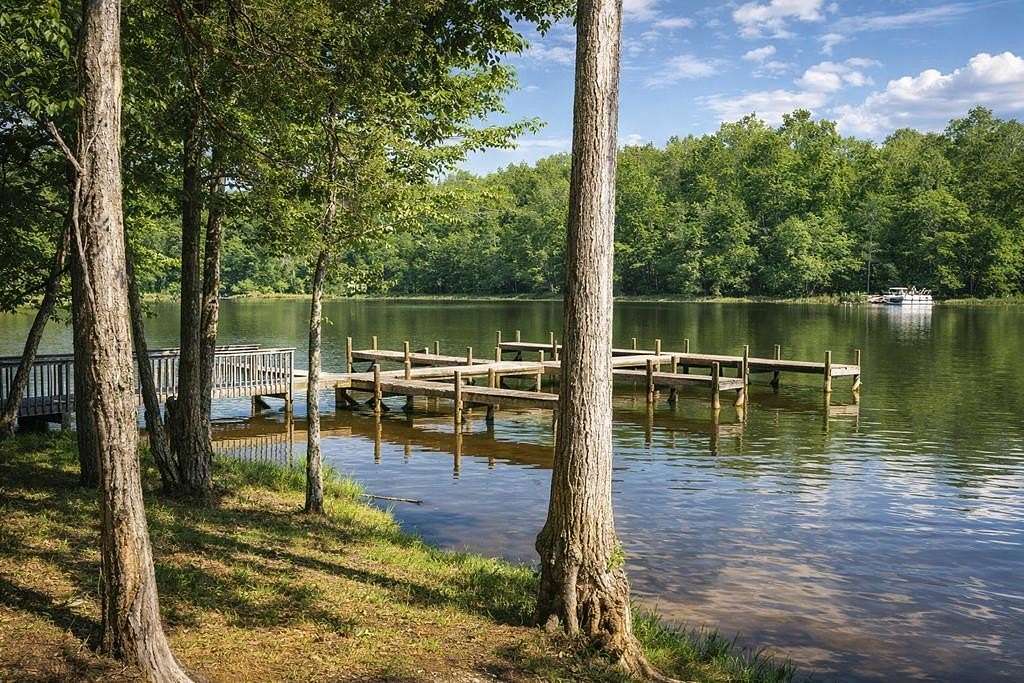 1 Acre of Residential Land for Sale in Hodges, South Carolina