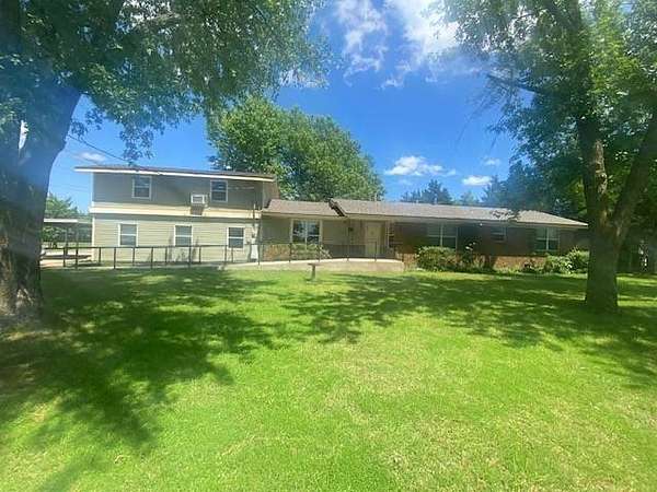 1.5 Acres of Residential Land for Lease in Midwest City, Oklahoma