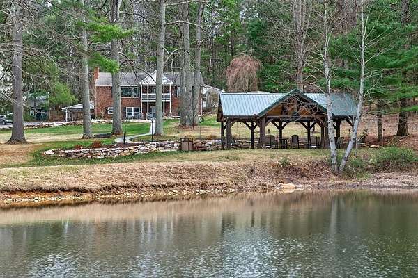 10.5 Acres of Land with Home for Sale in Woodlawn, Virginia