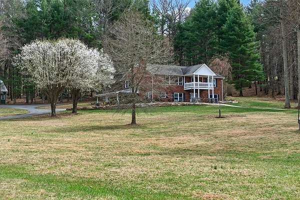 10.5 Acres of Land with Home for Sale in Woodlawn, Virginia