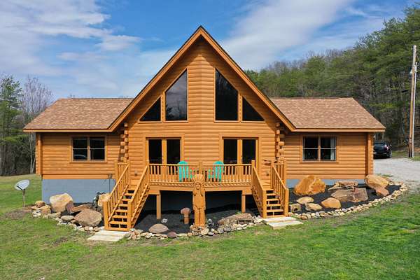 42.8 Acres of Recreational Land with Home for Sale in London, Kentucky