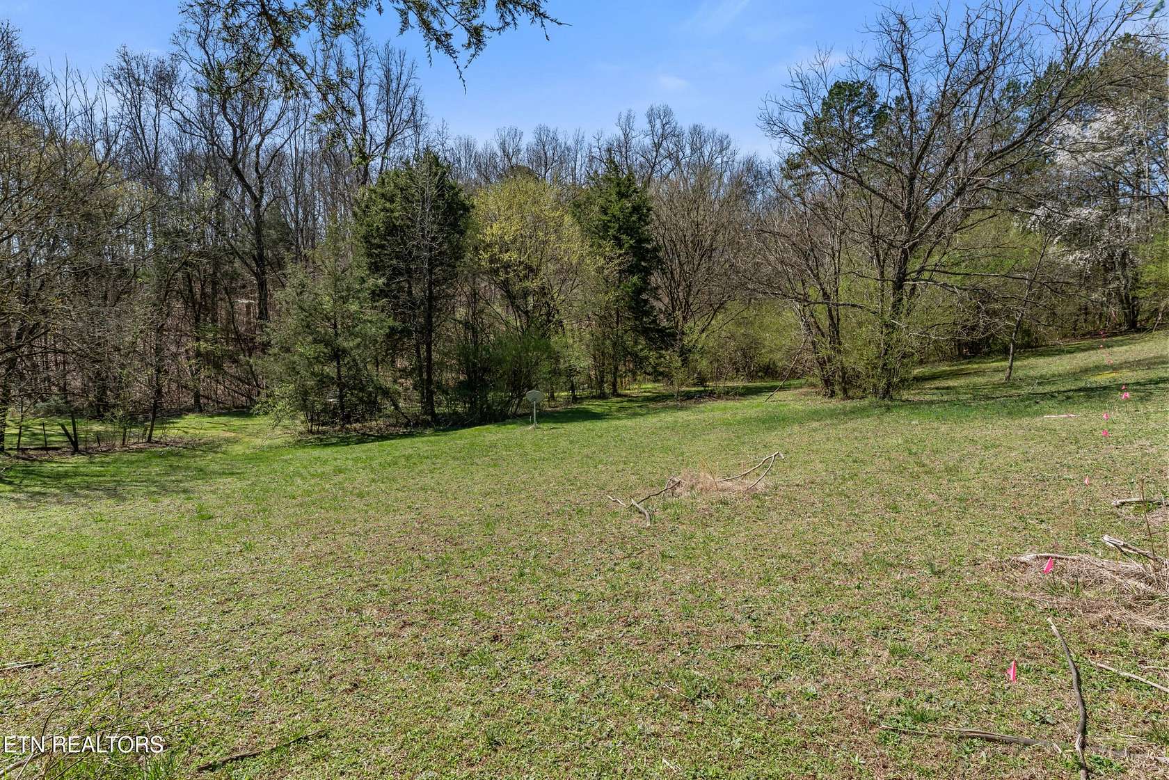 1 Acre of Residential Land for Sale in Lenoir City, Tennessee