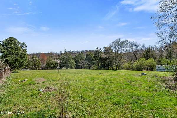 1 Acre of Residential Land for Sale in Lenoir City, Tennessee