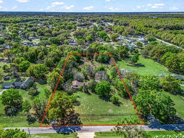 3.17 Acres of Land with Home for Sale in Ocala, Florida