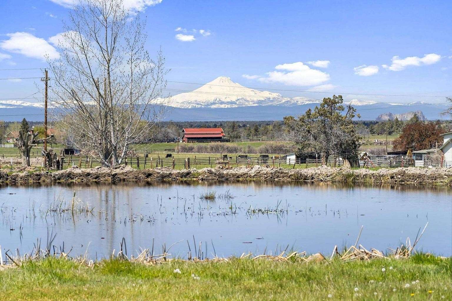 39.2 Acres of Land with Home for Sale in Powell Butte, Oregon