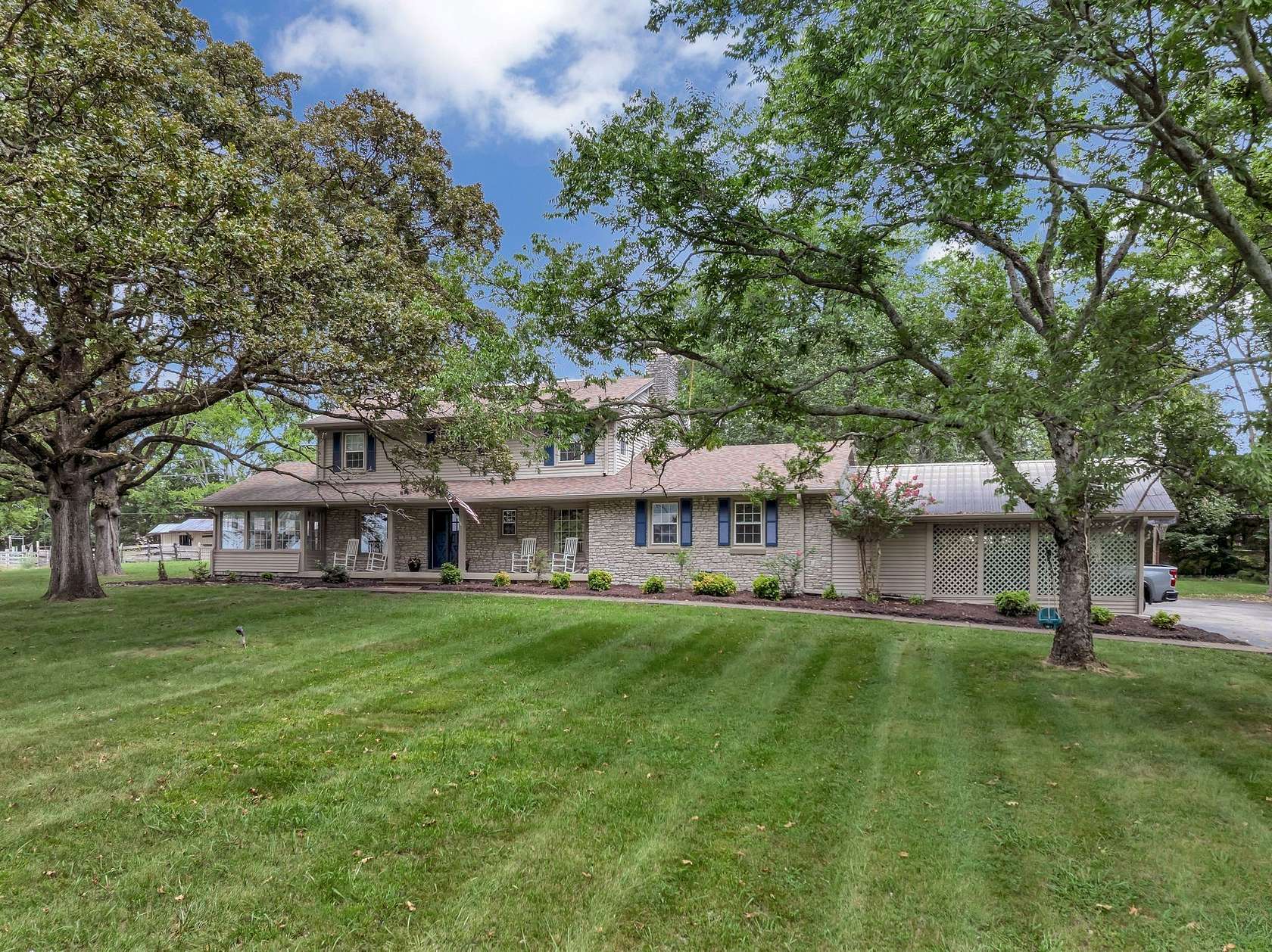 5.86 Acres of Land with Home for Sale in Lebanon, Tennessee