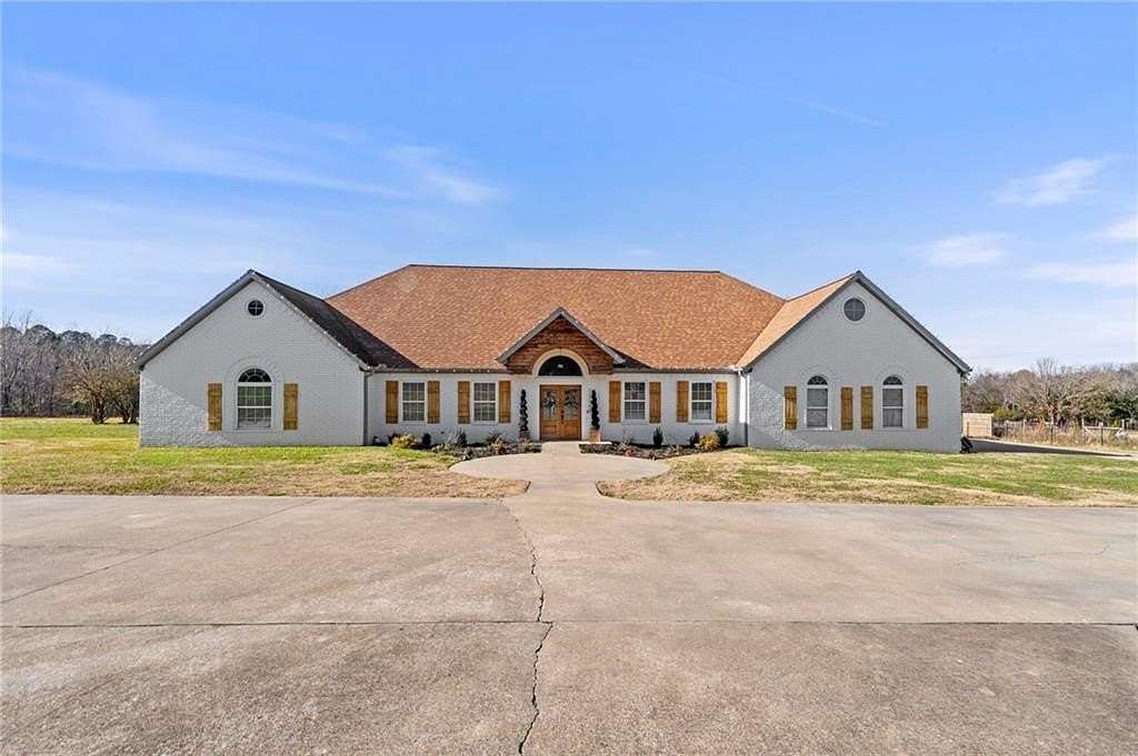 2.5 Acres of Land with Home for Sale in Prairie Grove, Arkansas