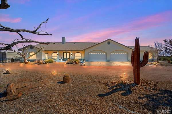 8.52 Acres of Land with Home for Sale in Kingman, Arizona