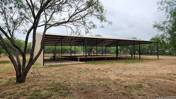 2 Acres of Residential Land for Sale in Moore, Texas