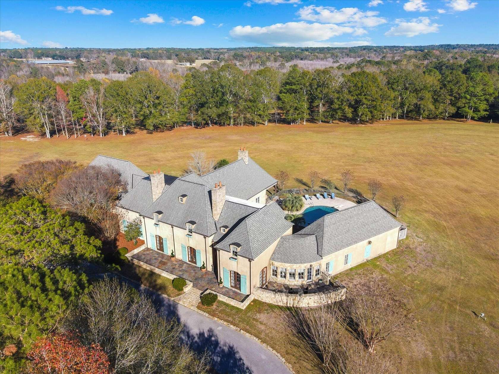 98.2 Acres of Land with Home for Sale in Laurel, Mississippi