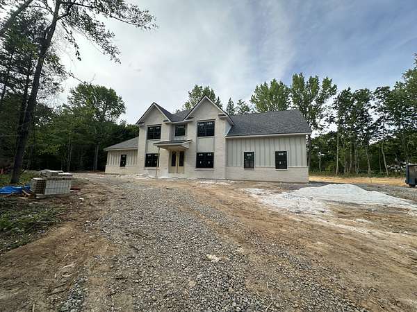 2.35 Acres of Land with Home for Sale in Clarksville, Tennessee