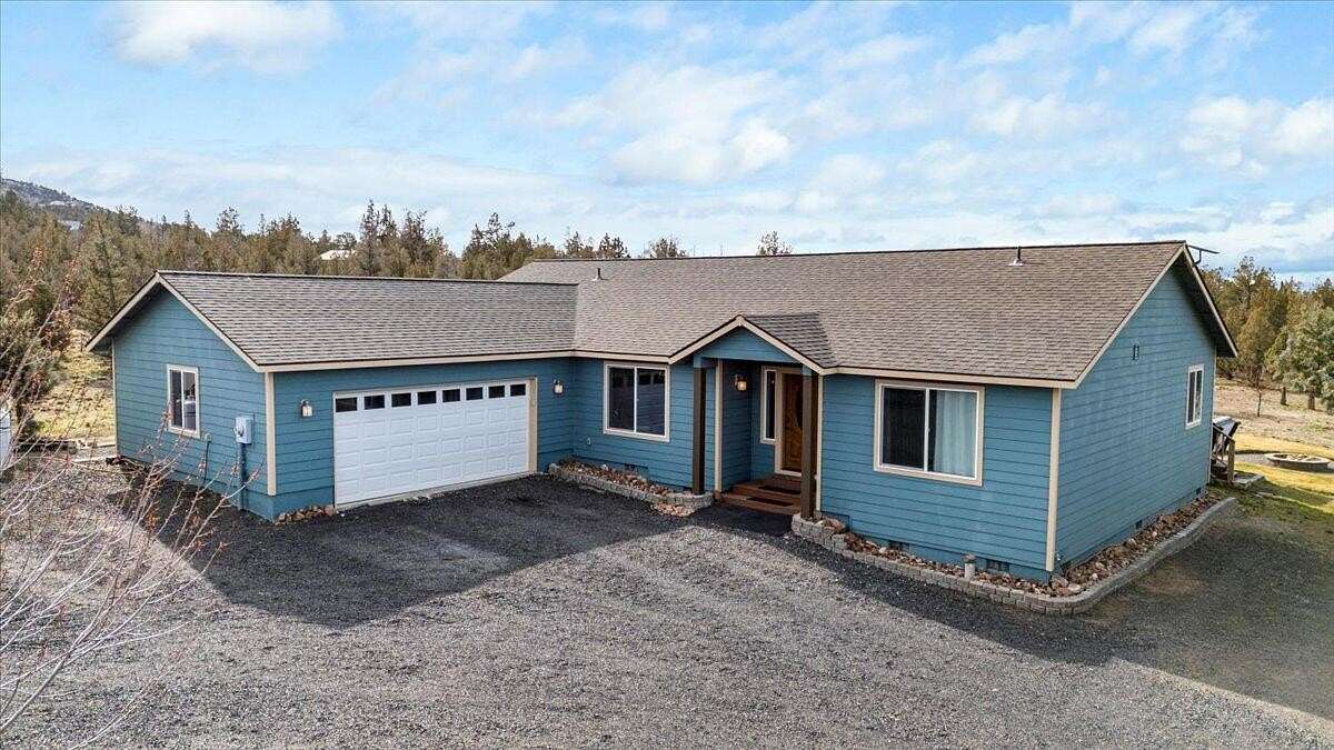 5 Acres of Land with Home for Sale in Powell Butte, Oregon