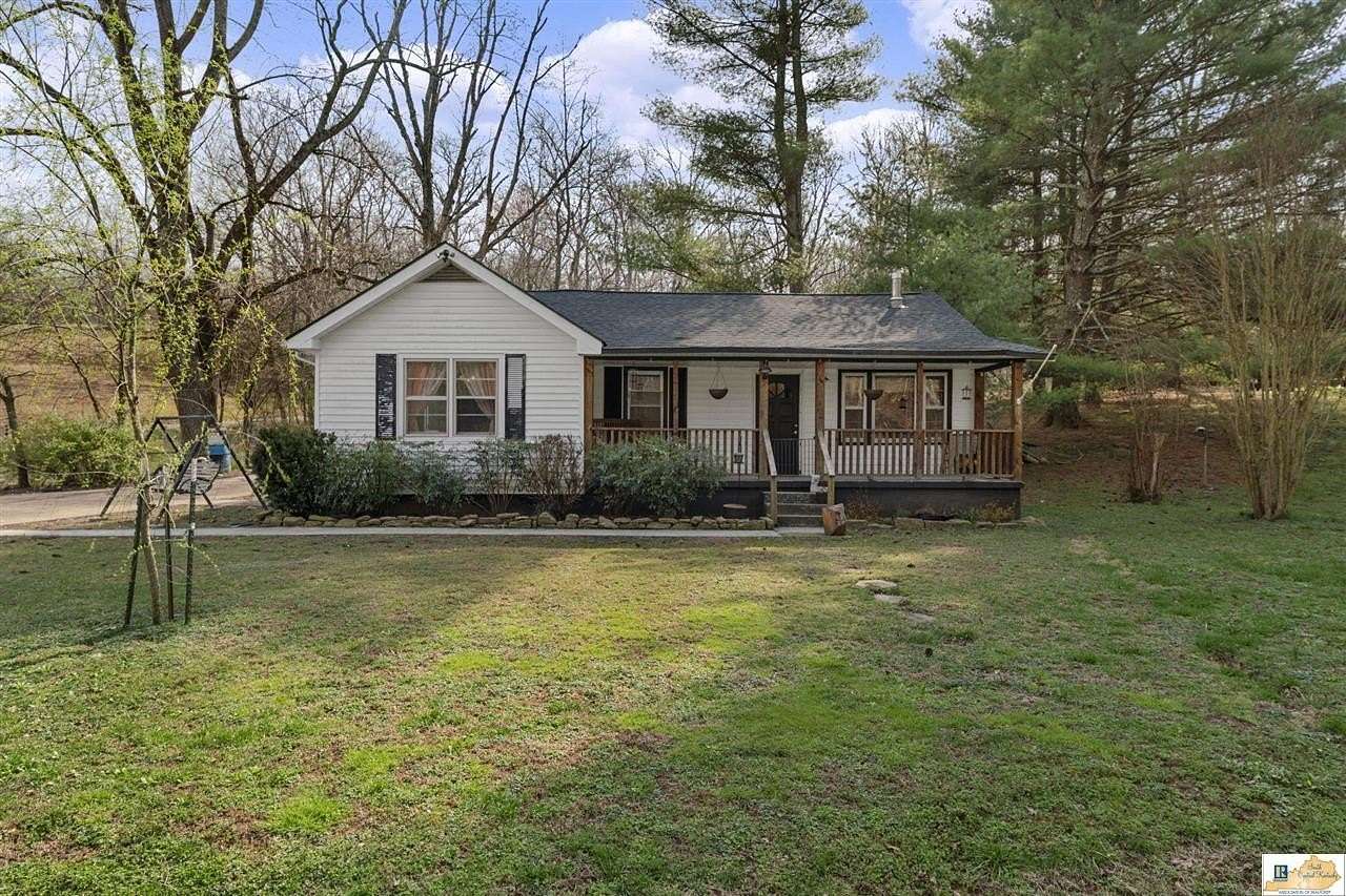 2 Acres of Land with Home for Sale in Brownsville, Kentucky