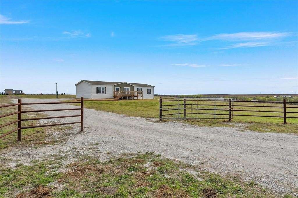 20.2 Acres of Agricultural Land with Home for Sale in Penelope, Texas