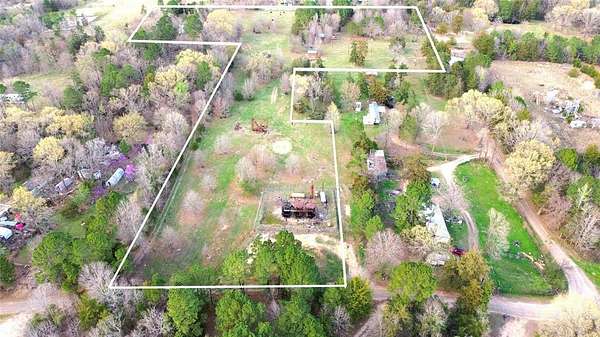 10.9 Acres of Land for Sale in Leesburg, Texas
