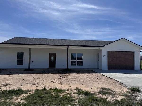 2 Acres of Land with Home for Lease in Sumner, Texas