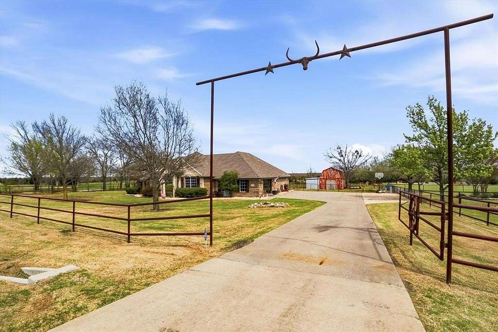 3.3 Acres of Land with Home for Sale in Royse City, Texas