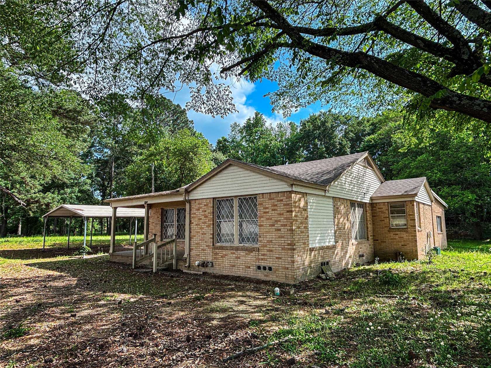 4.85 Acres of Land with Home for Sale in Mount Pleasant, Texas