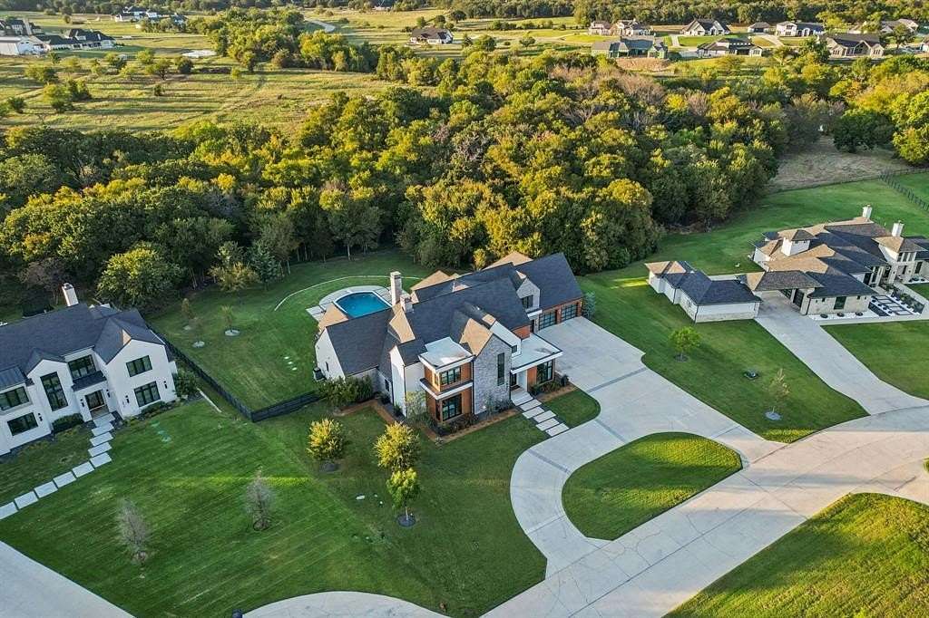 1.5 Acres of Land with Home for Sale in Argyle, Texas