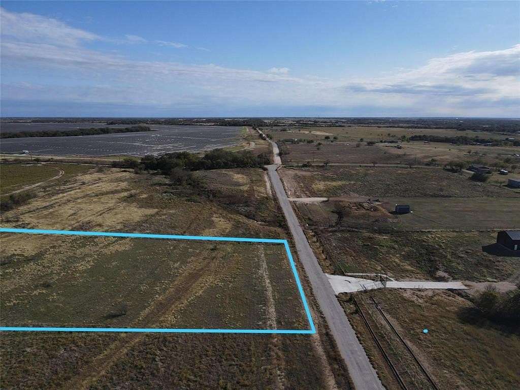 2 Acres of Residential Land for Sale in Itasca, Texas