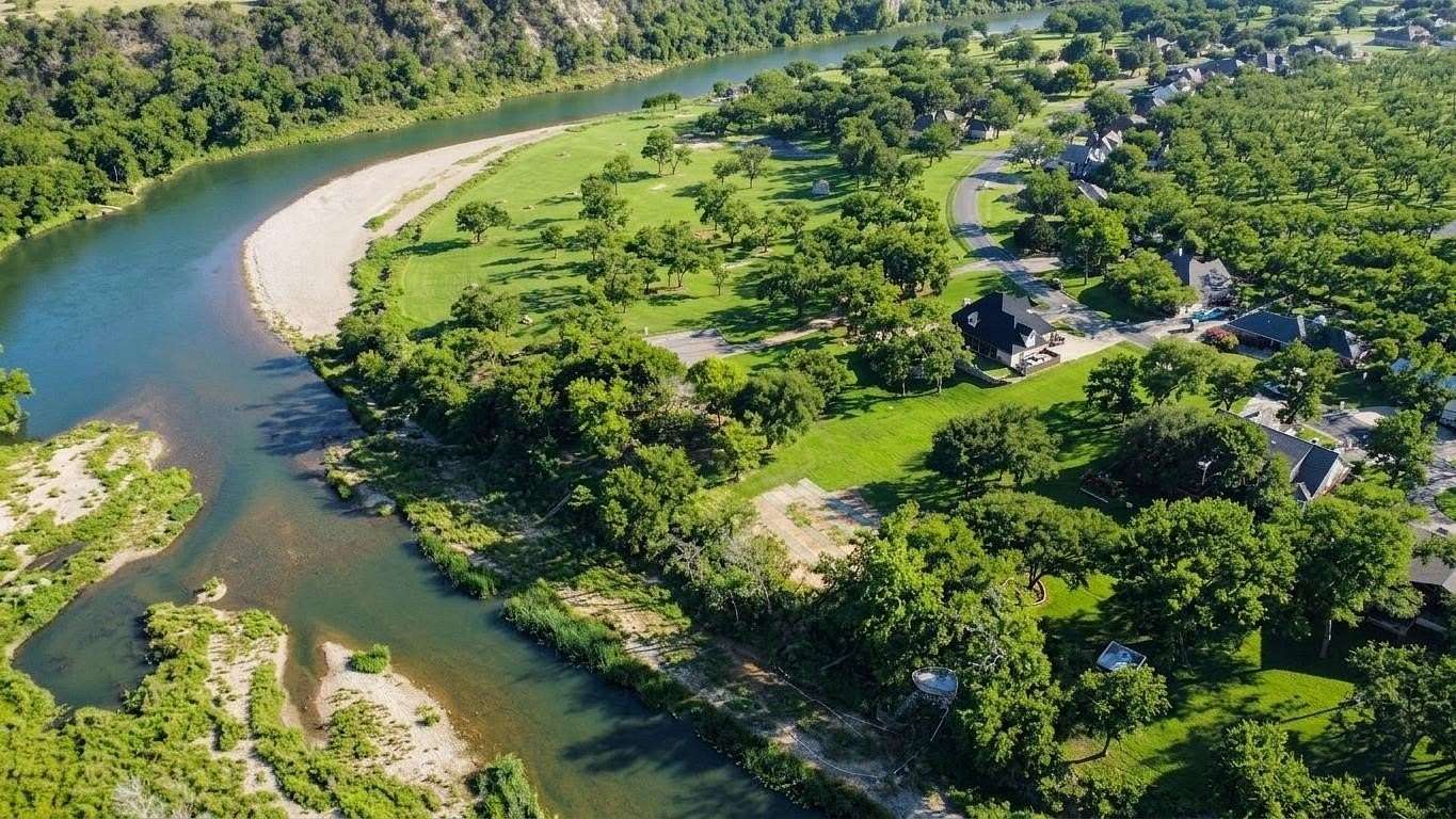 0.86 Acres of Residential Land for Sale in Granbury, Texas