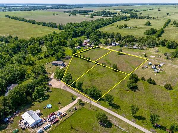 1.42 Acres of Residential Land for Sale in Paris, Texas