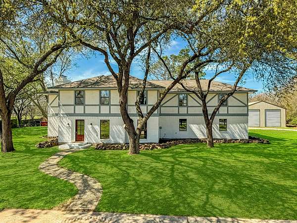2.56 Acres of Land with Home for Sale in Denton, Texas