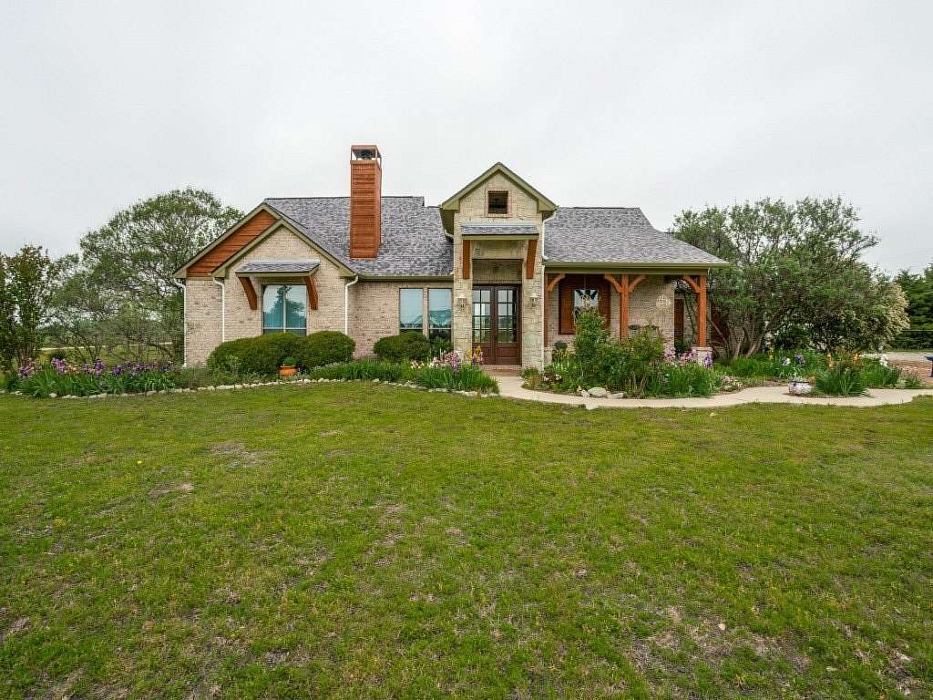 2.5 Acres of Land with Home for Sale in Celina, Texas