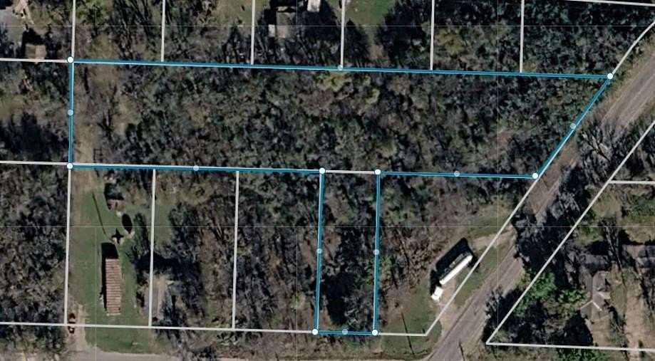 1.5 Acres of Land for Sale in Ladonia, Texas