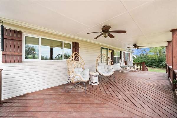 8.53 Acres of Land with Home for Sale in Buffalo, Texas