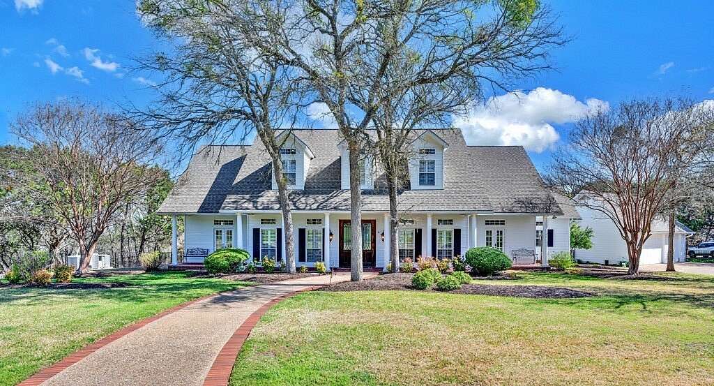 16.1 Acres of Land with Home for Sale in Crawford, Texas